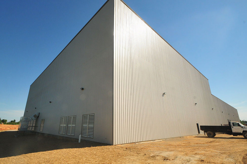 Hendrickson_Exterior